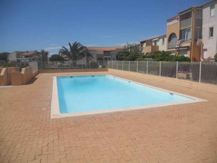 Raisin D'Or, T2, Parking, Piscine Apartment Agde Bagian luar foto