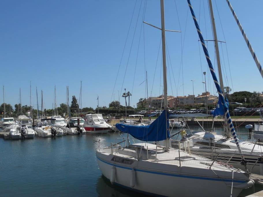Raisin D'Or, T2, Parking, Piscine Apartment Agde Bagian luar foto